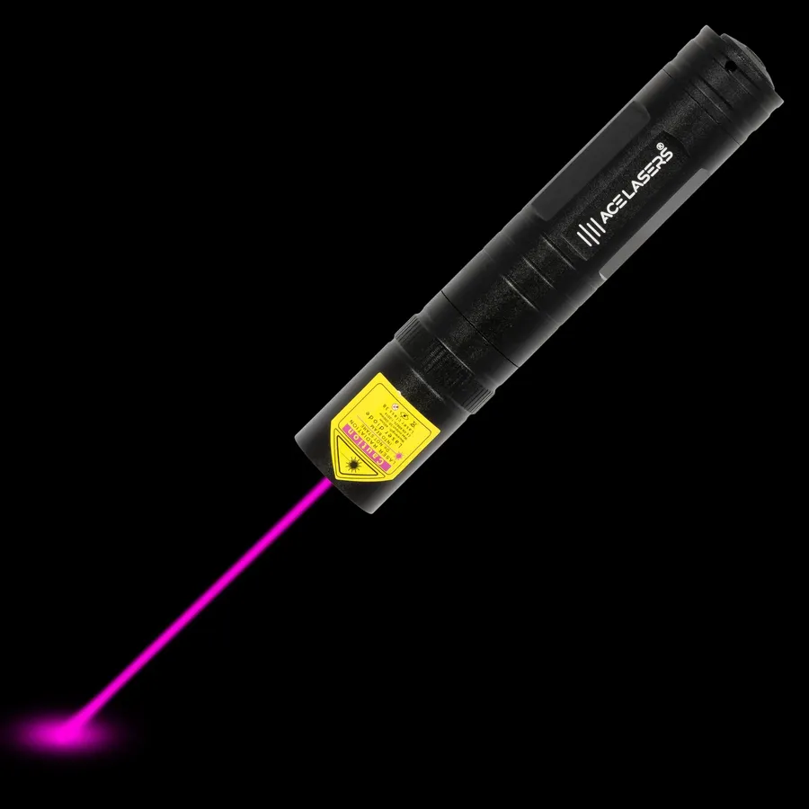 Puntero láser violeta compacto AVP-2 Pro Mini con el haz láser visible en la oscuridad